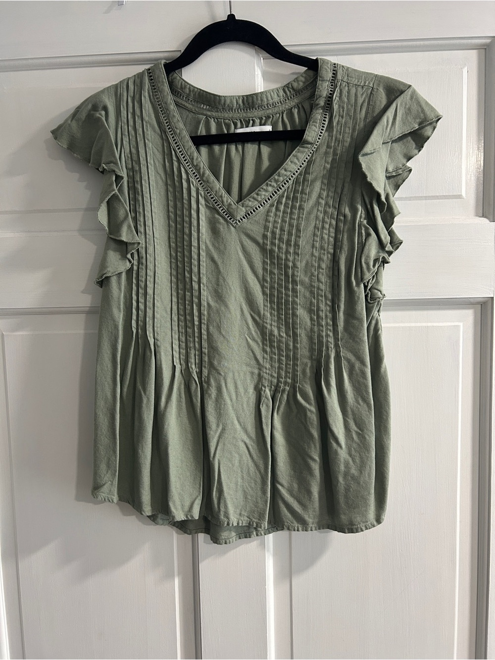 Sonoma Sage Green V-Neck Pintuck Ruffle Sleeve Top